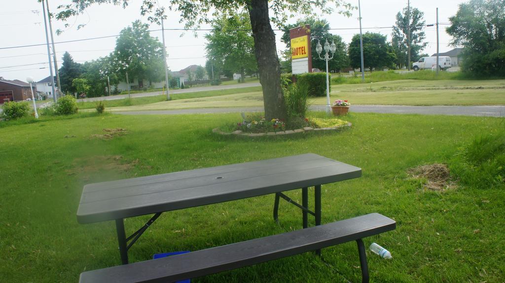 Welcome Traveller Motel Кингстон Экстерьер фото